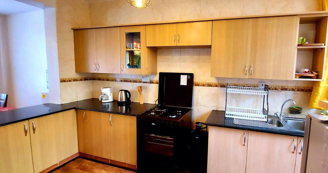 Little Green Room Homestay Near Jkia Airport & Sgr Railway Station ไนโรบี ภายนอก รูปภาพ